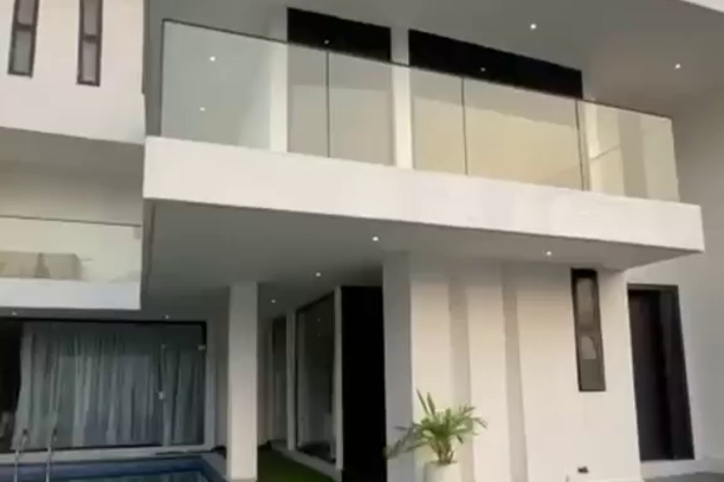 5-Bedroom House 3.jpg